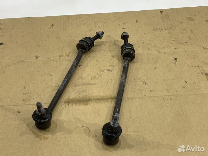 Стойки переднего стабилизатора Mercedes W213