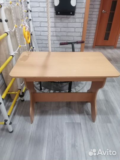 Кухонный стол бу