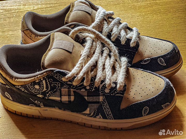 Nike SB Dunk Low Travis Scott