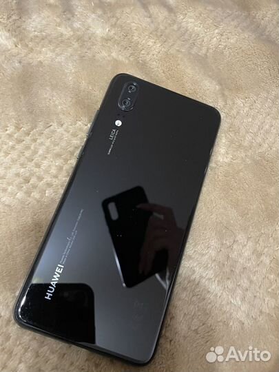 HUAWEI P20, 4/128 ГБ