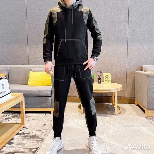 Спортивный костюм утепленный мужской