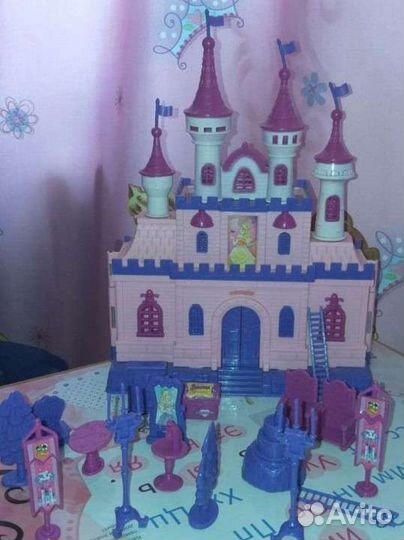 Игрушка музыкальный замок