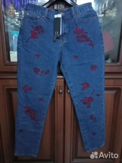 Джинсы женские