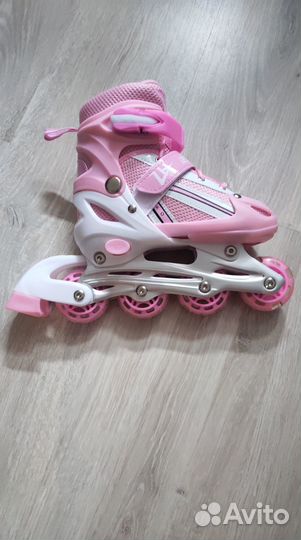 Комплект:роликовые коньки детские и защита, сумка