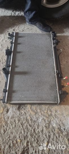 Вакуумный усилитель тойота авенсис Радиатор