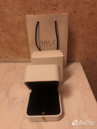 Коробка для ювелирных украшений