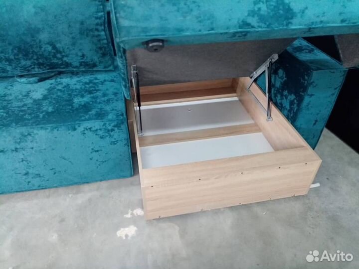 Диван Лофт с оттоманкой