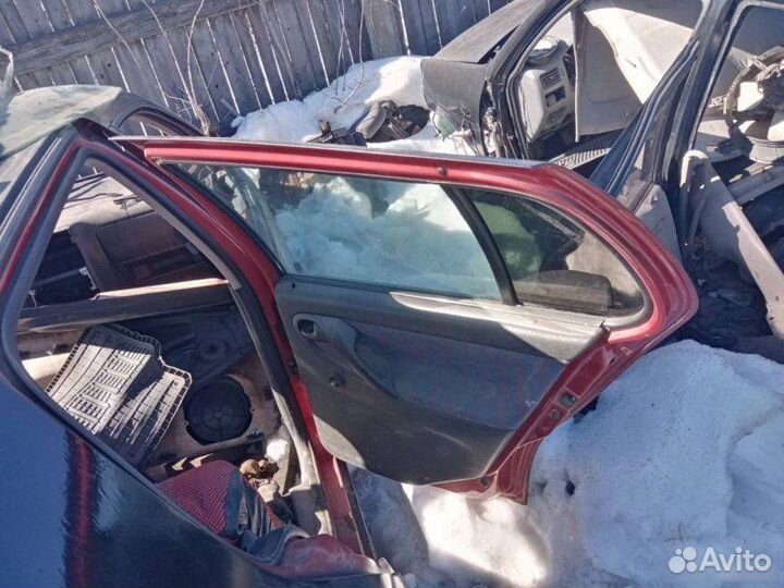 Дверь задняя Volkswagen Polo 3 1996