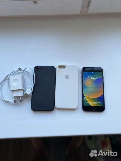 iPhone se 2020 64 gb