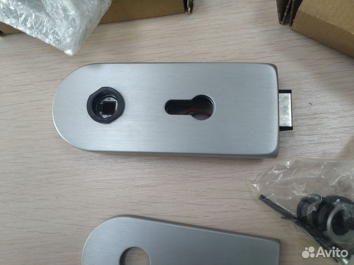 Замок для стеклянной двери Dorma Дорма