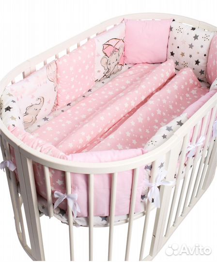 Компоект в детскую кроватку