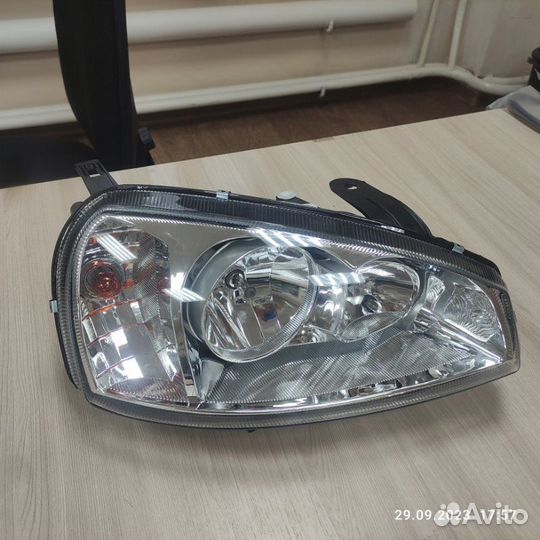 Фара правая Лада Калина