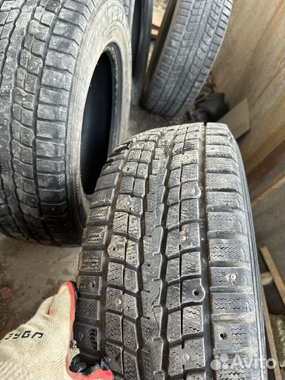 Dunlop SP Winter Ice 07 215/65 R16