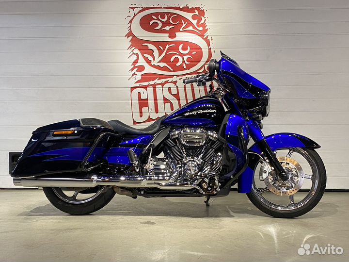 Harley Davidson CVO Street Glide, 6528 км, 2016