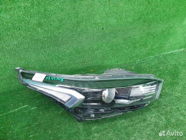 Фара правая Kia Cerato