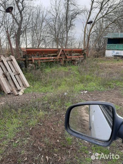 Сеялка для томатов