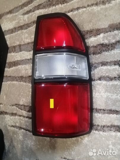 Новый фонарь правый Toyota Land Cruiser 90
