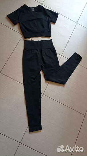 Спортивные топ и лосины, S