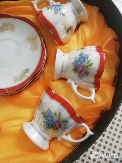 Сервиз кофейный, чайный. Фарфоровые статуэтки