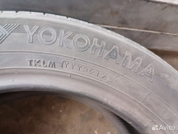 Yokohama BluEarth E70 215/55 R17 94V