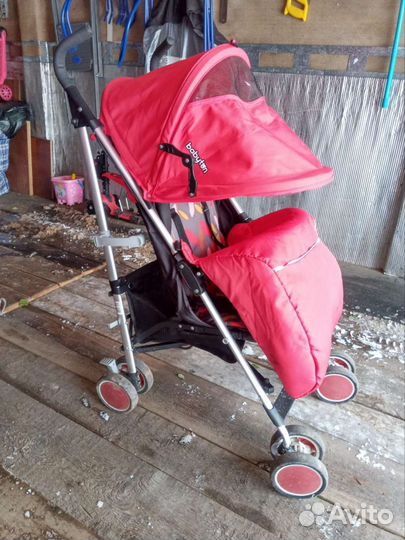 Прогулочная коляска