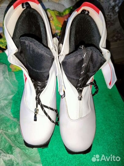 Новые Лыжные ботинки 46 размер