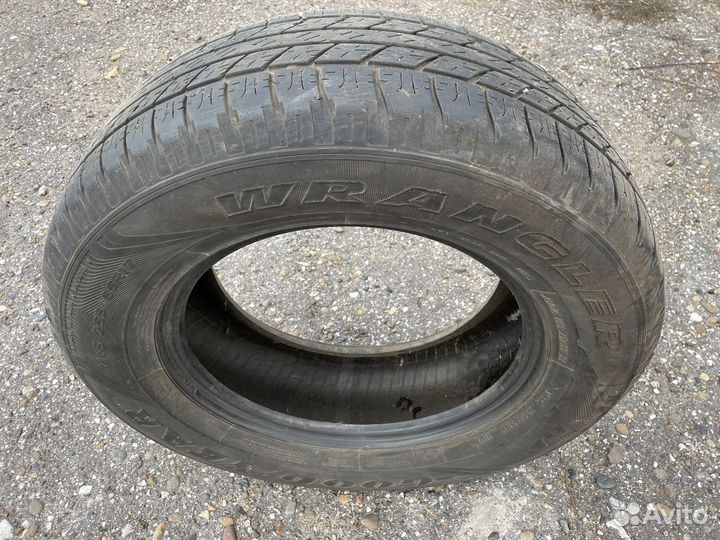 Goodyear Wrangler HP All Weather 255/65 R17
