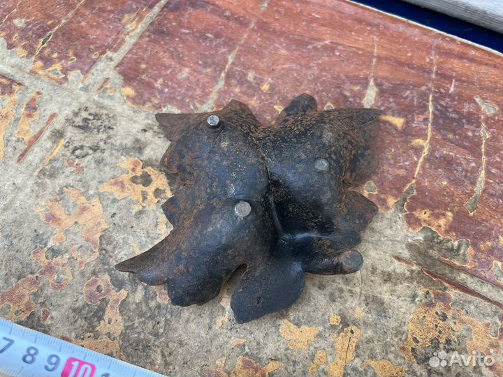 Пепельница каслинское литье кленоаый лист 2