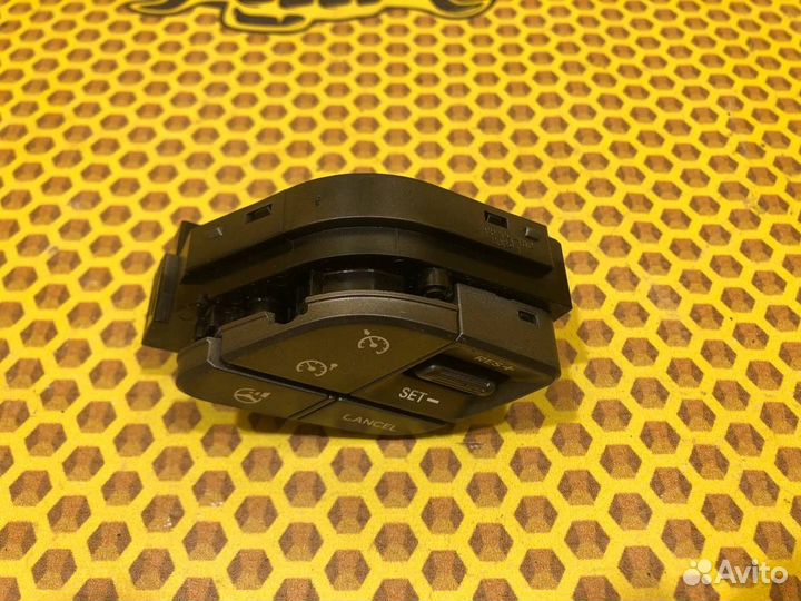 Блок кнопок руля левый Hyundai Santa Fe DM G4KE