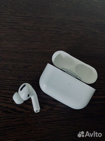 Беспроводные наушники apple airpods pro правый