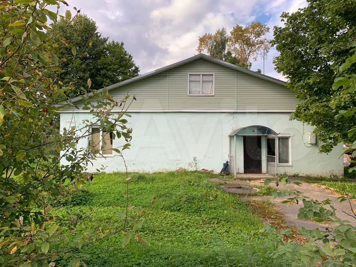 Отдельно стоящее здание, 190 м²