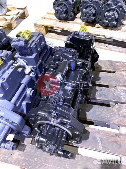 Гидравлический насос Kobelco SK350-8