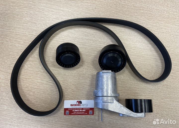 Ременный комплект BMW X5 E70 INA 529021110