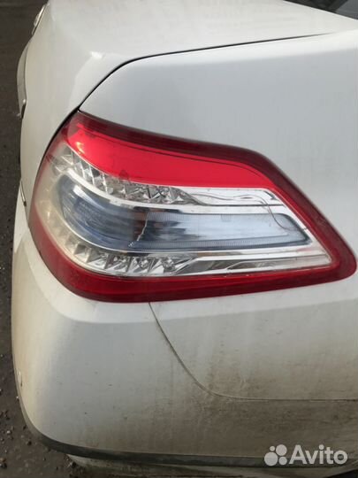 Продам задний стоп Nissan Teanna