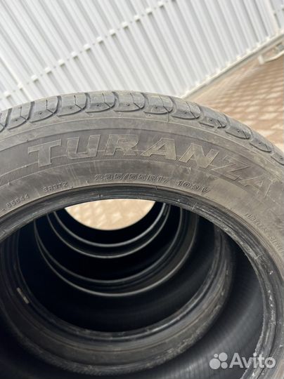 Bridgestone Turanza ER300 235/55 R17