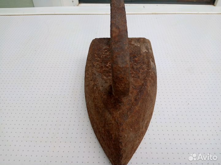 Утюг старинный