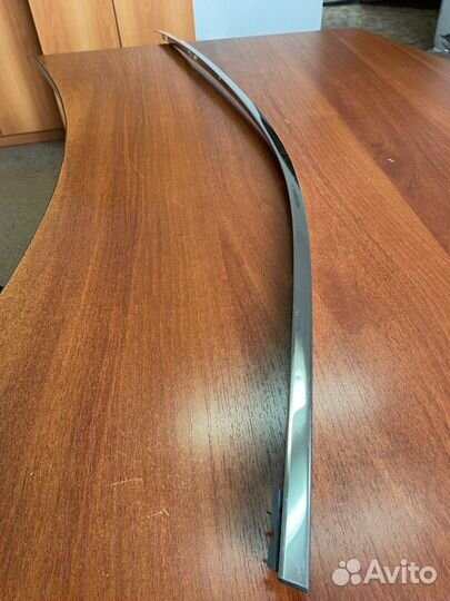 Молдинг двери передний левый Toyota Camry V70