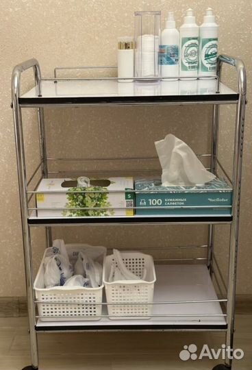 Медицинская тележка