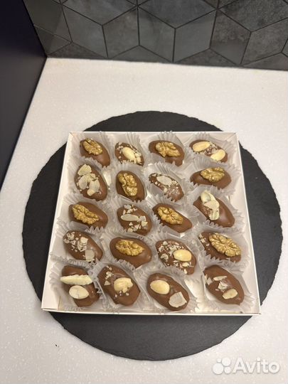 Королевские финики в шоколаде