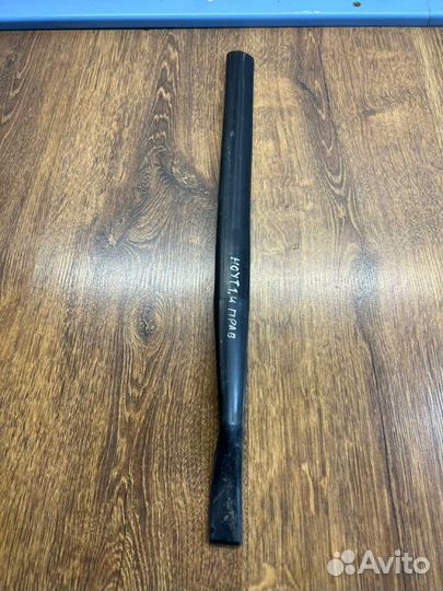 Уплотнительная резинка боковой двери правая Nissan