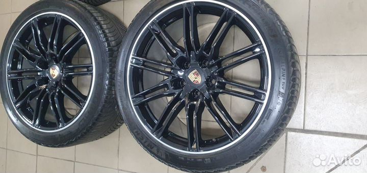 Комплект оригинал на Porsche Cayenne R21