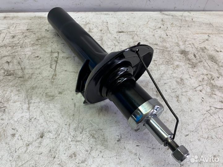 Амортизатор передний Volkswagen Golf V 2003-2009
