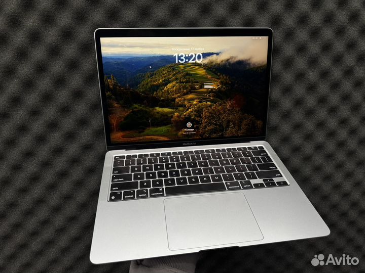 MacBook Air 13 M1 8/256gb