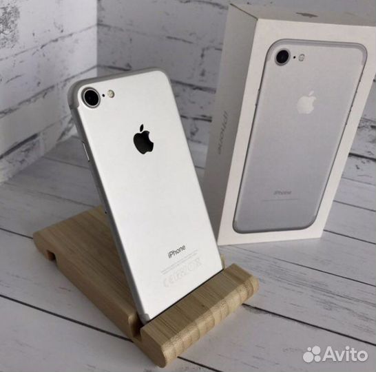 iPhone 7 Silver 32gb Витринный,Магазин,Кредит