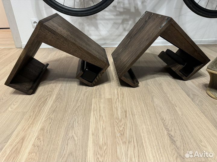 Кронштейн / полка для подвеса велосипеда на стену