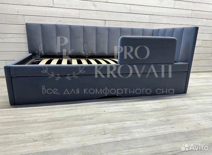 Детская кровать с мягкими бортиками