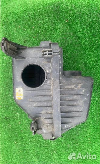 Корпус воздушного фильтра Kia Sorento 2.5 2005