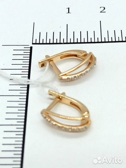 Серьги с синтетическим камнем Золото