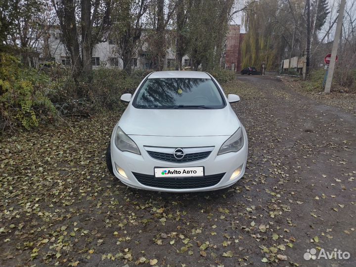 Opel Astra 1.6 AT, 2012, 230 000 км