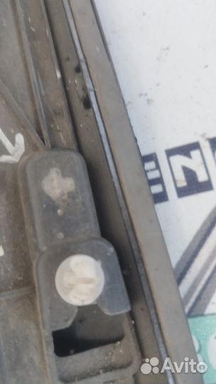 Молдинг двери передней правой Skoda Superb 2015